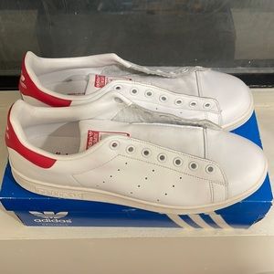 Lightly used Stan Smith tennis shoes